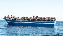 意大利拒收移民船：你们只能在明信片上看到意大利
