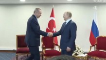 土耳其总统让普京在镜头前等了50秒，两年前被晾门口2分钟
