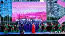 赛罕区举办首届“唱响北疆”职工群众歌咏展演