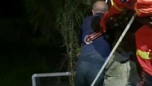 八旬老人深夜意外跌落桥下 郧西公安消防联合救助